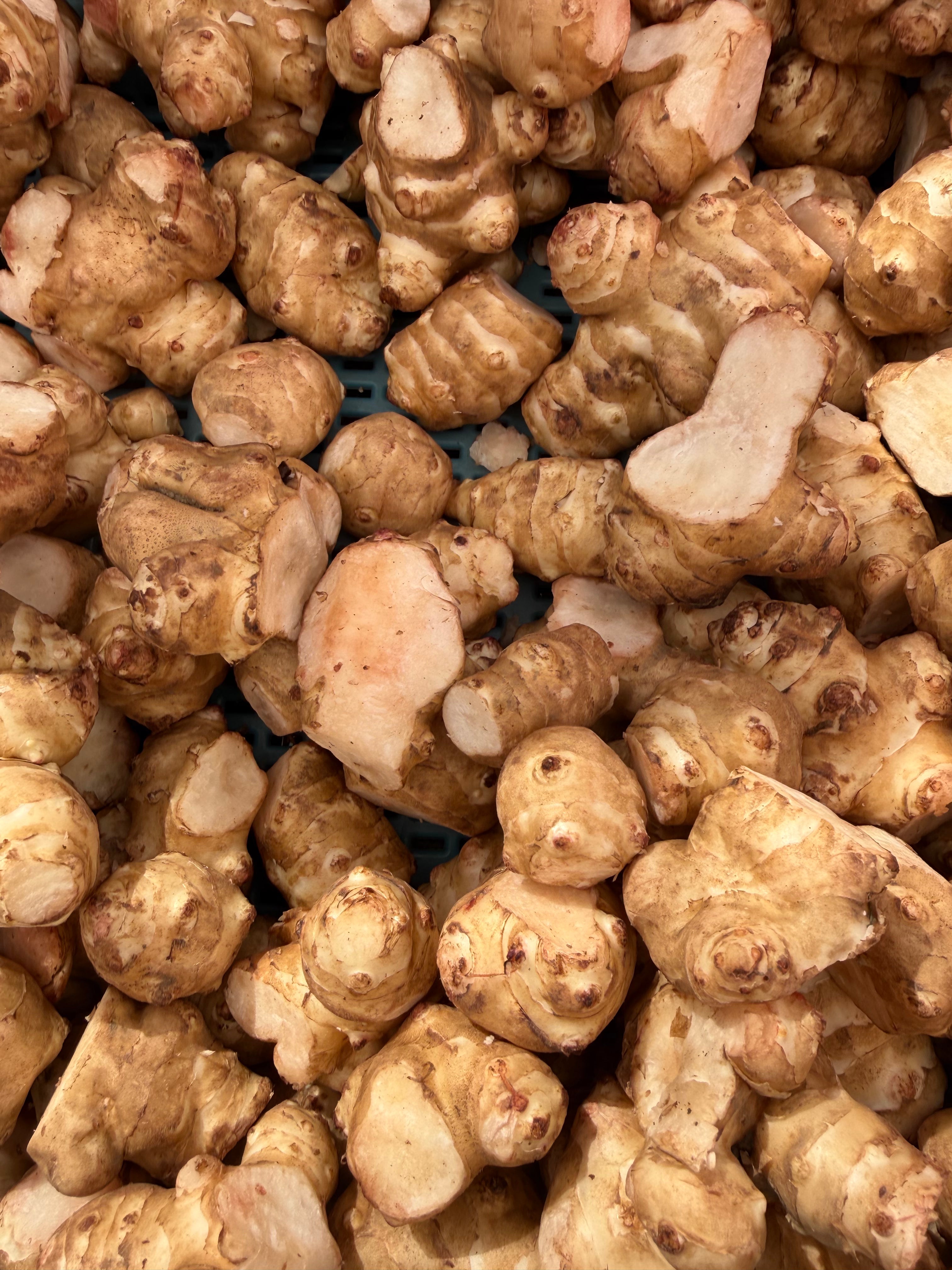 Winter Vegetables in Their Element: Jerusalem Artichokes
