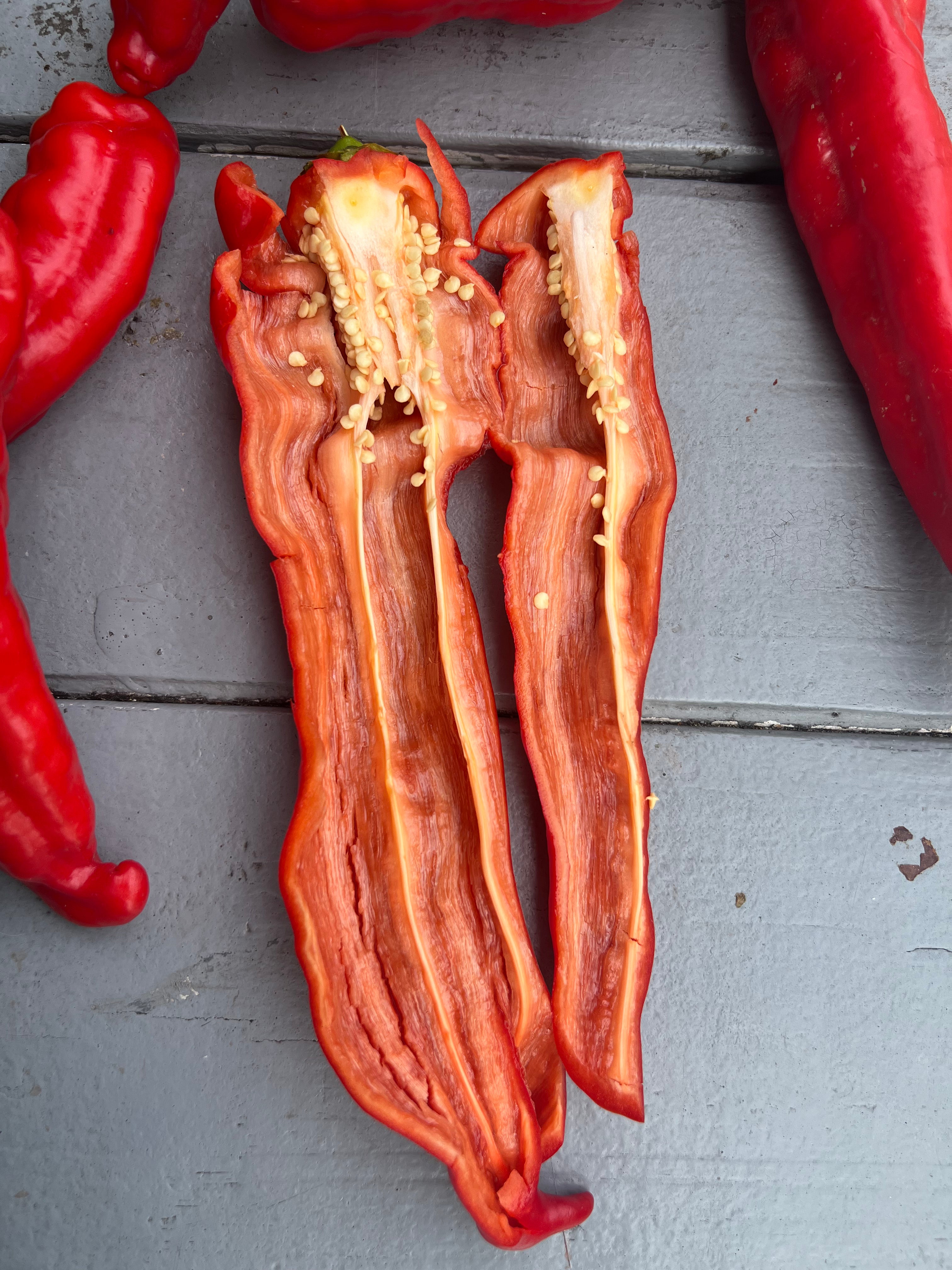Fresh Organic Gemelli Mazinna Peppers